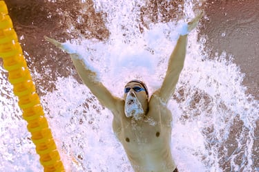 Marchand despedaza el longevo récord del mundo de Lochte