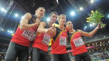 De izquierda a derecha, Julien Watrin, Dylan Borlee, Jonathan Borlee and Kevin Borlee celebrando su medalla de oro en 4x400 y el r&eacute;cord europeo. 