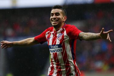 Argentina coach Jorge Sampaoli visits Ángel Correa at Atleti