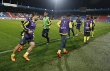 Así preparó el Villarreal el partido en Pilsen