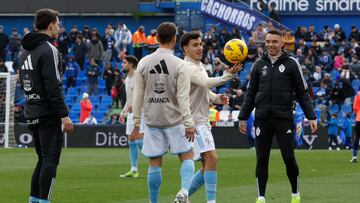 Aspas, durante la previa del partido contra el Getafe. Fue suplente.