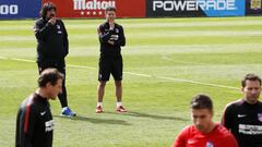 El Atleti se entrena con la mente en el Arsenal