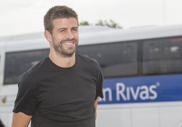 Piqué, all smiles.