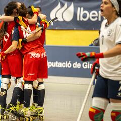 España desmonta a Portugal en el debut y final anticipada del Europeo