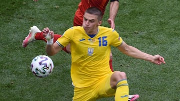 Mykolenko estalla con Dzyuba, capit¨¢n de Rusia: "Mientras mantienes tu silencio, perra..."