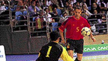 Cáceres debutó con España.