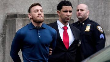 McGregor, en Brooklyn en abril de 2018 tras la agresi&oacute;n al bus de Khabib.