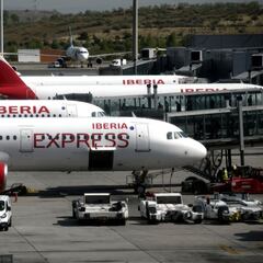 España hará pruebas PCR a los que lleguen de Reino Unido pero aún no cancela los vuelos