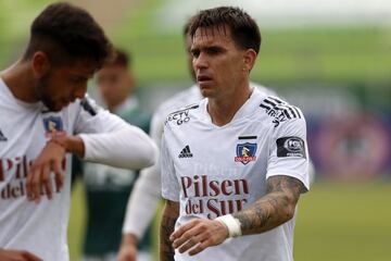 Pasó por Boca Juniors y Palmeiras, pero en Chile estuvo lejos de su mejor versión. Se fue sin pena ni gloria.