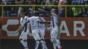 Pachuca celebraba el gol de Erick Guti&eacute;rrez que significaba el 1-2