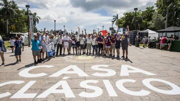 Los hinchas de Madrid y Barça comparten fan zone en Miami