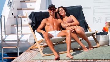 Cristiano Ronaldo de vacaiones junto a su novia, Georgina Rodr&iacute;guez.