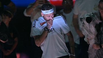 Neymar, en la presentación tras renovar con el Santos hasta diciembre de 2026.