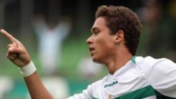 <b>FICHAJE DE ÚLTIMA HORA.</b> El Palmeiras llegó hoy a un acuerdo para contratar a Keirrison, máximo goleador de la última Liga brasileña, a dos semanas de su debut en la Copa Libertadores.