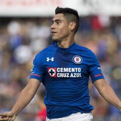 Cruz Azul golea a Pumas en la Corregidora