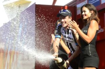  El ciclista alemán del Giant John Degenkolb, celebra su victoria en la quinta etapa de La Vuelta Ciclista a España 2014 en su 69 edición, de 183,3 kilómetros, que ha comenzado en el municipio cordobés de Priego de Córdoba y termina en la localidad malagueña de Ronda. 