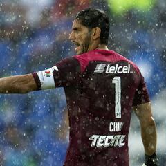 Avión de Cruz Azul dejó a Jesús Corona por firmar autógrafos