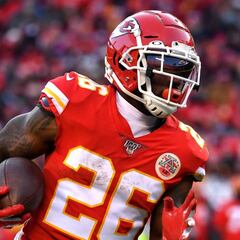 Roban a Damien Williams en AirBNB de Los Angeles