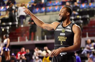 Dominique Johnson volvió a ser figura de Fuerza Regia, con 17 puntos.