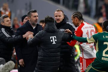 El Bayern Munich volvió a ganar en la  Bundesliga ante el Unión Berlín gracias a un gol de Raphael Guerreiro. Pero la imagene del partido la protagonizaron Nenad Bjelica y Leroy Sané. Cuando el conómetro marcaba 74 minutos, el entrenador del Union Berlin Nenad Bjelica, no le quiso alcanzar el balón a Leroy Sané para que este sacara rápido de banda. Este gesto molestó mucho al jugador del Bayern que propinó algunos improperios Nenad. Tras ello el entrenador le dio un manotazo al '10' del Bayern. Tuvieron que intervenir asistentes de ambos conjuntos para frenarlos.