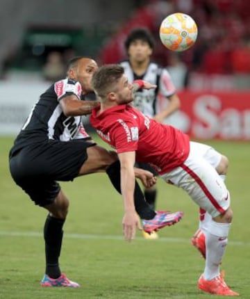 Eduardo Sasha, lleva dos goles en la Copa Libertadores. Es un volante que le gusta pisar el área