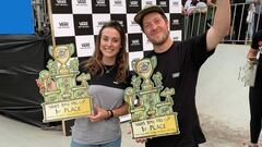 Teresa Fern&aacute;ndez-Miranda y Sergio Layos posan con sus trofeos de ganadores de la Vans BMX Pro Cup en S&iacute;dney (Australia).