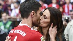 El Bayern homenajea a Xabi Alonso y Phillipp Lahm en su último partido