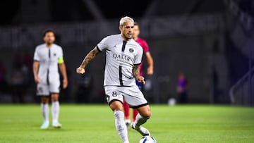 El jugador del PSG Leandro Paredes durante un partido de la liga francesa contra Clermont.