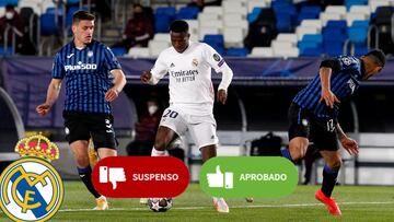 Vinicius, jugador del Real Madrid, conduce en el bal&oacute;n en el partido de vuelta de octavos de final de la Champions contra el Atalanta.