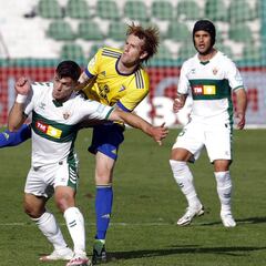 El Elche recurre la segunda amarilla de Lucas Boyé