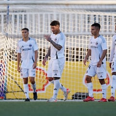 “Es muy fuerte, rápido y tiene presencia”: los elogios a un ex Colo Colo en Brasil