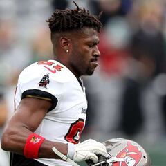 Buccaneers oficializa despido de Antonio Brown