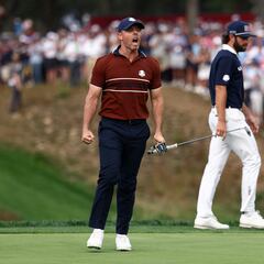 El público se ceba con un McIlroy desquiciado en Bethpage