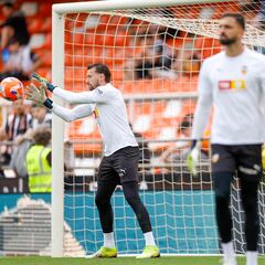 El Valencia se ‘ahorró’ 300.000 euros por no jugar Dimitrievski ante el Betis