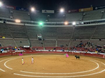 Las postales de una noche en la Monumental Plaza México