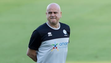 El seleccionador de Chipre Temur Ketsbaia.