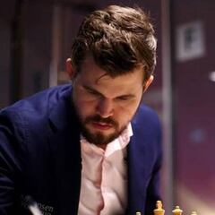 Carlsen sufre frente a Ding para llegar a la final con Nakamura