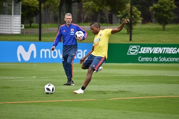 La Selección Colombia trabaja en la Sede de la Federación Colombiana de Fútbol en Bogotá con el grupo casi completo. Fabra, Borja, Mateus, Lerma y compañía se alistan para el partido de despedida, el viaje a Italia y el Mundial.