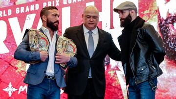 Patricio 'Pitbull' Freire, Scott Coker y Pedro Carvalho en la presentación de Bellator 241.