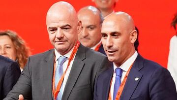 Infantino y Rubiales en un acto.