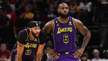 HOUSTON, TEXAS - APRIL 02: LeBron James #6 and Anthony Davis #3 of the Los Angeles Lakers look on during a time out against the Houston Rockets during the fourth quarter at Toyota Center on April 02, 2023 in Houston, Texas. NOTE TO USER: User expressly acknowledges and agrees that, by downloading and or using this photograph, User is consenting to the terms and conditions of the Getty Images License Agreement. Bob Levey/Getty Images/AFP (Photo by Bob Levey / GETTY IMAGES NORTH AMERICA / Getty Images via AFP)