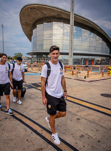 Guillamón, Cenk, Canós... y Dimitrievski se quedan en tierra