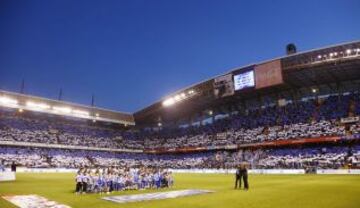 Mosaico blanquiazul en el estadio de Riazor.