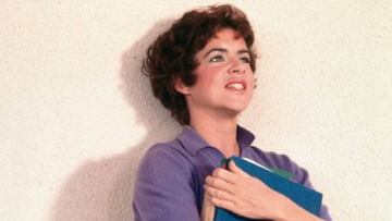 La actriz Stockard Channing interpretando el papel de Betty Rizzo en la película musical "Grease"