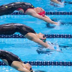 Nadadores en el limbo