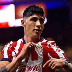 Alan Pulido, a la sombra de Chivas