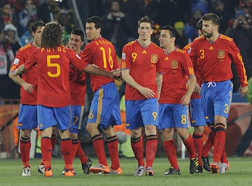 Al final del encuentro, los jugadores de la Selección se mostraban contentos. Habían logrado girar la situación a su favor. Ahora necesitaban derrotar a Chile para acceder a los octavos de final...