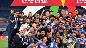 ROME, ITALY - JUNE 17: SSC Napoli's players celebrating the winning of the Coppa Italia before the Coppa Italia Final match between Juventus and SSC Napoli at Olimpico Stadium on June 17, 2020 in Rome, Italy. (Photo by Marco Rosi/Getty Images)