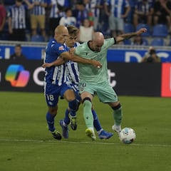 Jon Guridi se convierte en centenario de Primera con el Glorioso