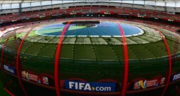 Ubicado en Vancouver, Canadá, tuvo la visita del Papa Juan Pablo II en 1984. Puede albergar a 54,500 aficionados.